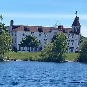 Historical Hotel - House Of Ludington